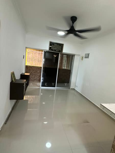 Apartment for Rent at Bukit Jambul Indah Apartment - Jacky Yeoh - Living Room - PropertyGuru.com.my