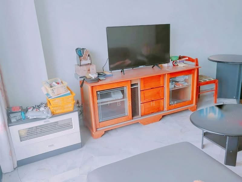 Kondominium untuk Dijual di Sri Pelangi Condominiums - Azli Ibrahim - Living Room - PropertyGuru.com.my
