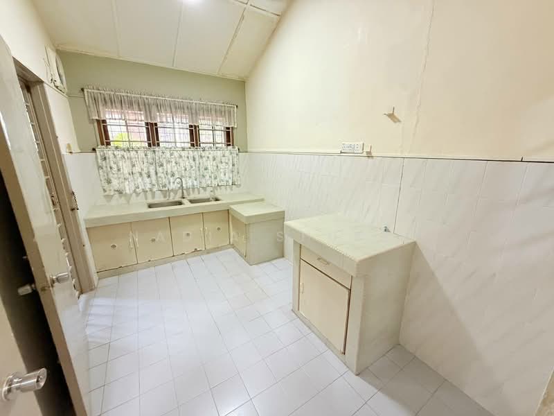 Rumah Teres 2 Tingkat untuk Dijual di SS18 (Subang Jaya) - Nadia Shukri - Kitchen - PropertyGuru.com.my