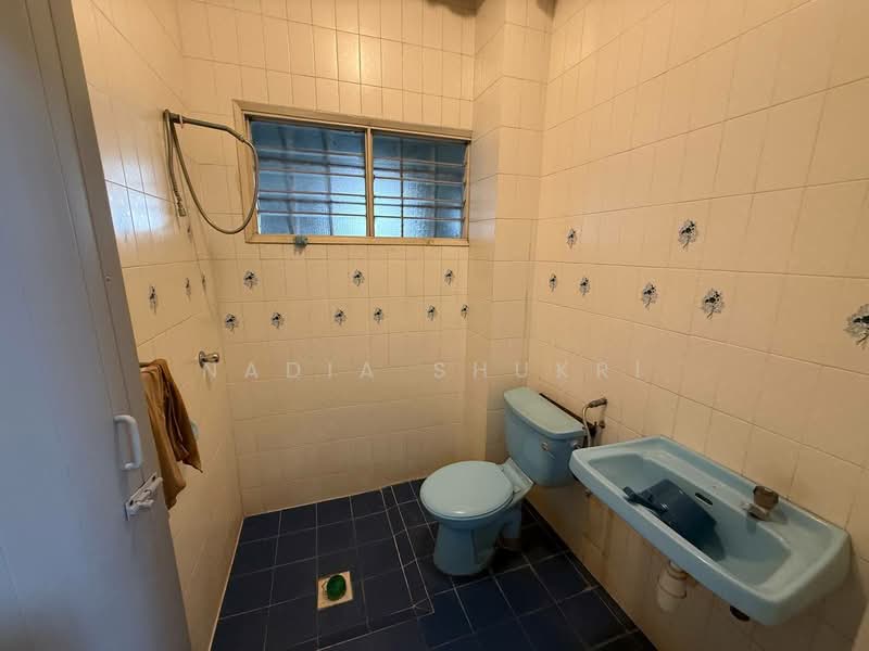 Rumah Teres 2 Tingkat untuk Dijual di SS18 (Subang Jaya) - Nadia Shukri - Bathroom - PropertyGuru.com.my