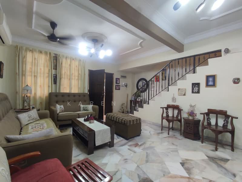 Rumah Teres untuk Dijual di Seri Kembangan (Selangor) - Karen Liew - Living Room - PropertyGuru.com.my