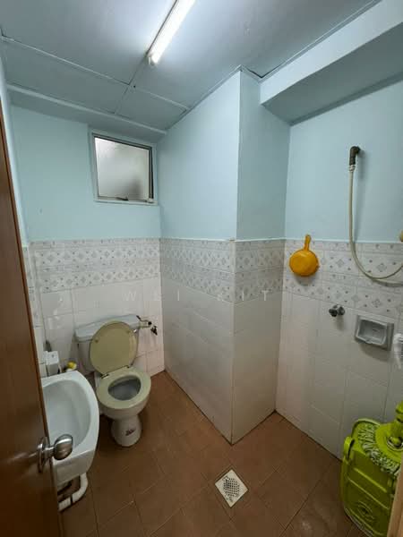 Kondominium untuk Dijual di Kelana Puteri - Wei Kit - Bathroom - PropertyGuru.com.my