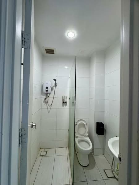Service Residence for Rent at The Wave Residence - Li Xuan Lim - Bathroom - PropertyGuru.com.my