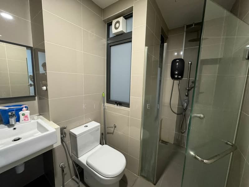 Service Residence for Rent at Seventeen Mall & Residences (Biji Living) - Kian Fei - Bathroom - PropertyGuru.com.my