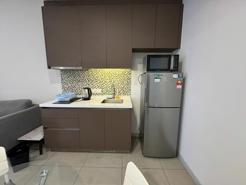 Service Residence for Rent at Seventeen Mall & Residences (Biji Living) - Kian Fei - Kitchen - PropertyGuru.com.my