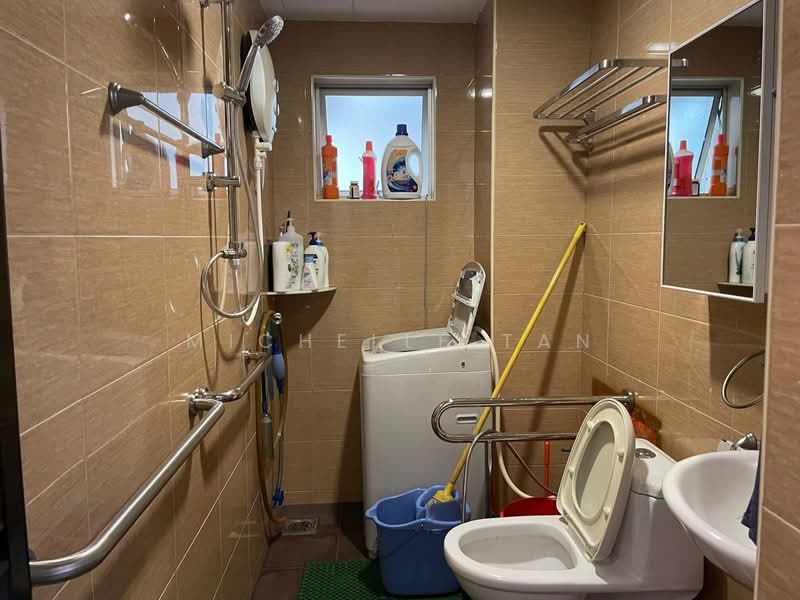 Condominium for Sale at Pandan Mewah Heights - Michelle Tan - Bathroom - PropertyGuru.com.my