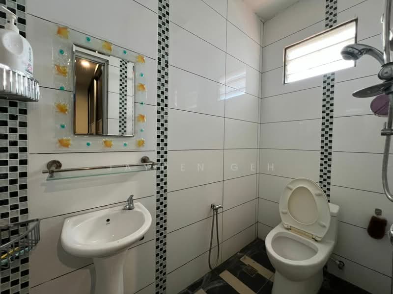 1.5-storey Terraced House for Sale in Jitra (Kedah) - Jayden Geh - Bathroom - PropertyGuru.com.my