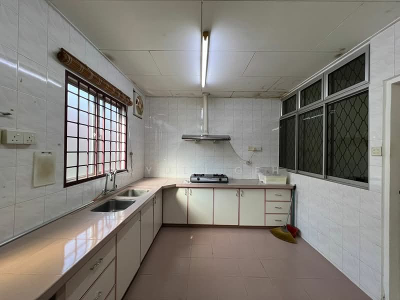 1.5-storey Terraced House for Sale in Jitra (Kedah) - Jayden Geh - Kitchen - PropertyGuru.com.my