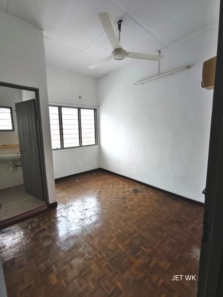 Rumah Teres 2.5 Tingkat untuk Dijual di Taman Sri Andalas (Klang) - Ivy Por - Interior - PropertyGuru.com.my