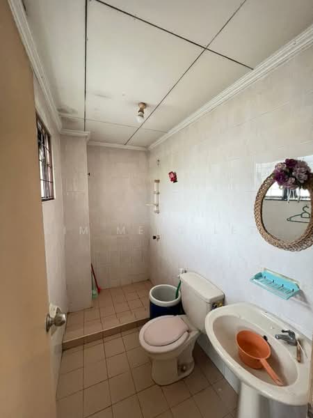 Rumah Teres 2 Tingkat untuk Dijual di Bandar Sri Damansara (Selangor) - Kim Meng Lew - Bathroom - PropertyGuru.com.my
