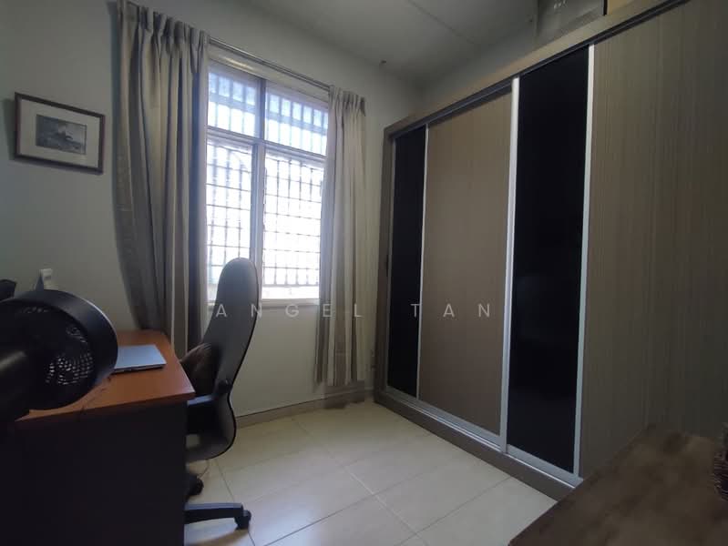 Rumah Teres 2 Tingkat untuk Dijual di Seri Kembangan (Selangor) - Angel Tan - Study - PropertyGuru.com.my