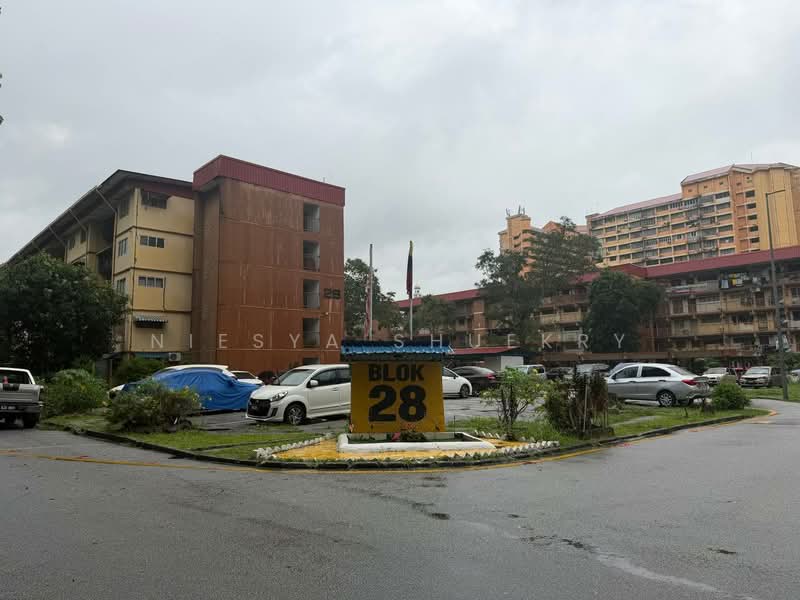 Rumah Flat untuk Dijual di Flat Taman Melati - Niesya Shuekry - Exterior - PropertyGuru.com.my