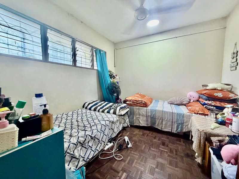 Rumah Flat untuk Dijual di Flat Taman Melati - Niesya Shuekry - Bedroom - PropertyGuru.com.my