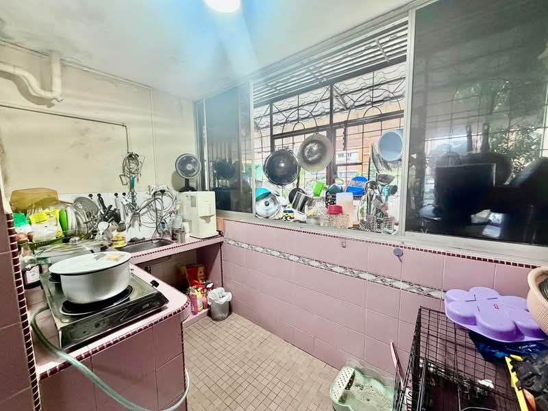 Rumah Flat untuk Dijual di Flat Taman Melati - Niesya Shuekry - Kitchen - PropertyGuru.com.my