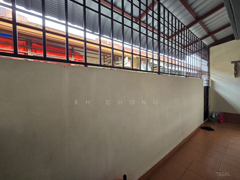 1-storey Terraced House for Sale in Bukit Raja (Selangor) - KH Chong - Balcony - PropertyGuru.com.my