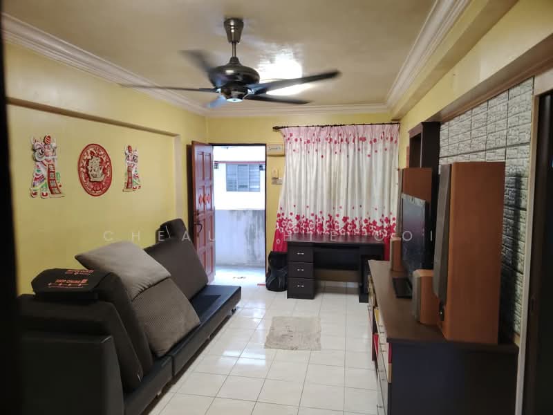 Flat for Sale at Green Garden - Cheau Chie Ooi - Living Room - PropertyGuru.com.my