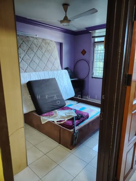 Flat for Sale at Green Garden - Cheau Chie Ooi - Bedroom - PropertyGuru.com.my