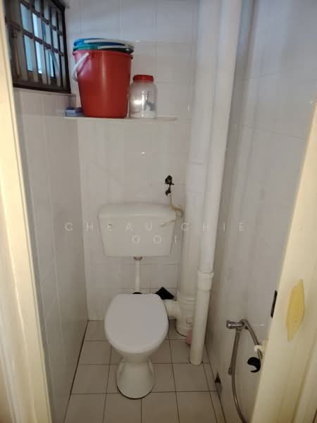 Flat for Sale at Green Garden - Cheau Chie Ooi - Bathroom - PropertyGuru.com.my
