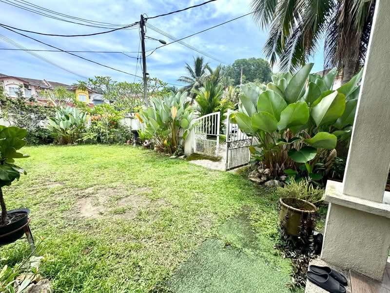 Rumah Teres 2 Tingkat untuk Dijual di Taman Equine (Seri Kembangan) - Azli Ibrahim - Exterior - PropertyGuru.com.my