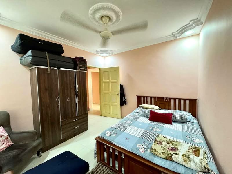 Rumah Teres 2 Tingkat untuk Dijual di Taman Equine (Seri Kembangan) - Azli Ibrahim - Bedroom - PropertyGuru.com.my