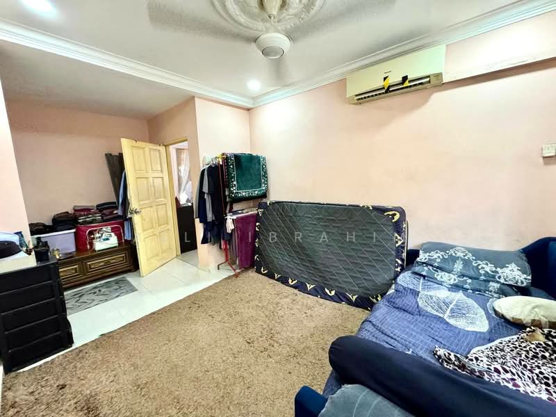 Rumah Teres 2 Tingkat untuk Dijual di Taman Equine (Seri Kembangan) - Azli Ibrahim - Bedroom - PropertyGuru.com.my