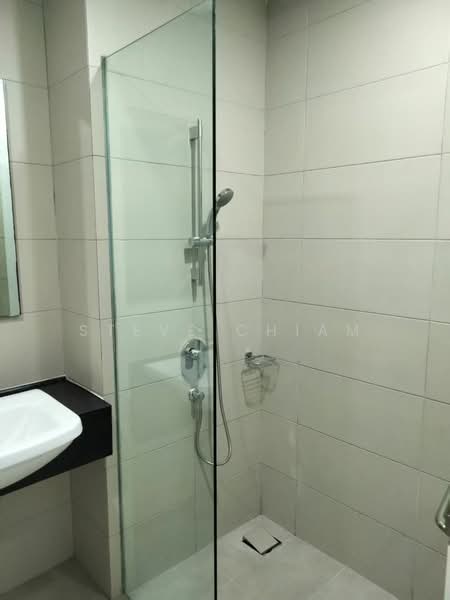 Servis Apartment untuk Disewa di Met 1 Residences - Steve Chiam - Bathroom - PropertyGuru.com.my