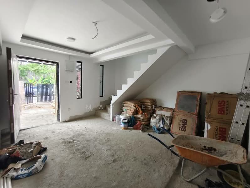 Rumah Teres 2 Tingkat untuk Dijual di Bandar Baru Permas Jaya (Permas Jaya) - May Lee - Entrance - PropertyGuru.com.my