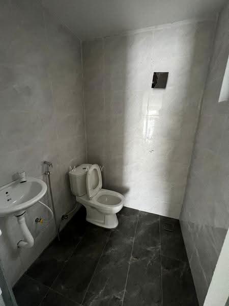 Rumah Teres 2-Tingkat untuk Dijual di Bandar Baru Permas Jaya (Permas Jaya) - May Lee - Bathroom - PropertyGuru.com.my