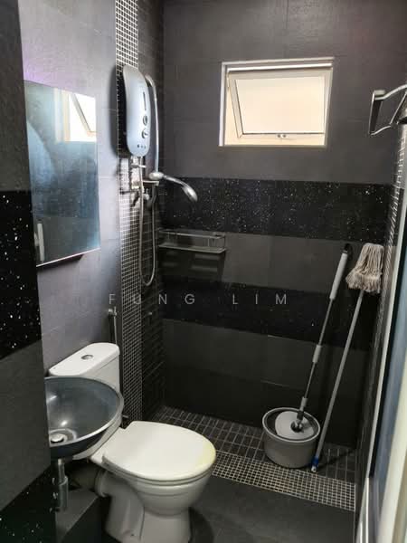 Apartment for Sale at Sri Kristal - Fung Lim - Bathroom - PropertyGuru.com.my