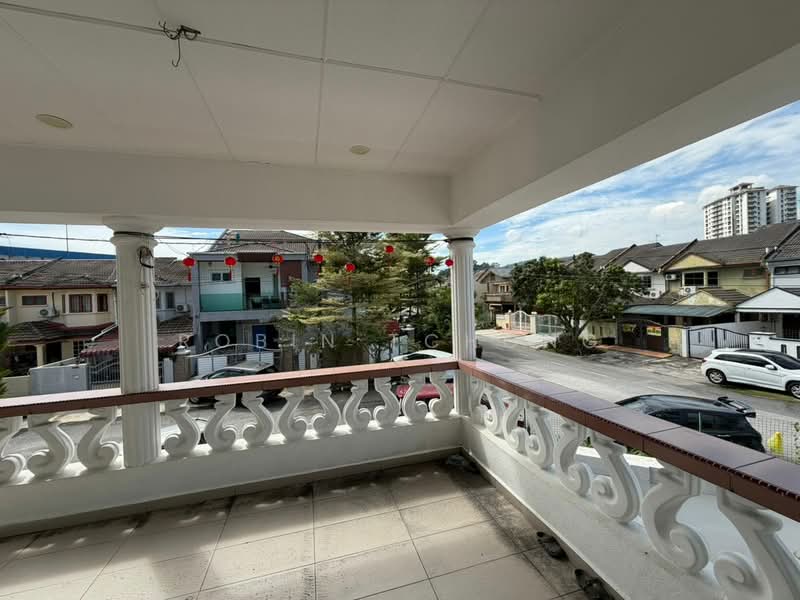 Rumah Teres 2 Tingkat untuk Dijual di Ampang (Selangor) - Robin Tchong - Balcony - PropertyGuru.com.my