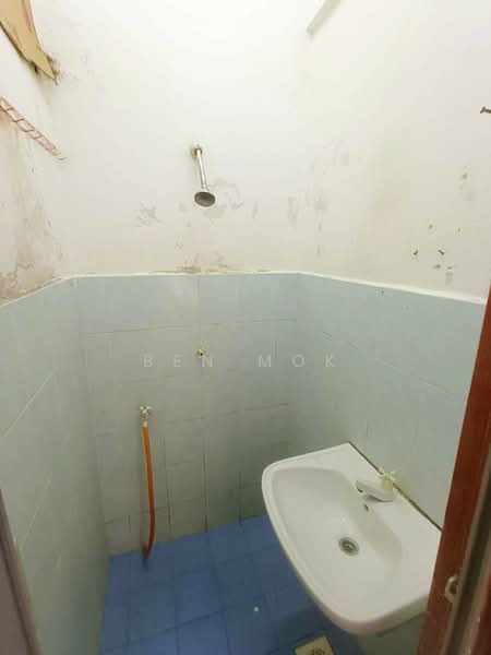 Apartment for Sale at Impiana Apartment - Ben Mok - Bathroom - PropertyGuru.com.my
