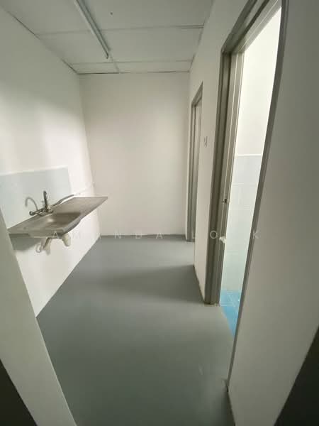 Shop / Office for Rent in Taman Bukit Kepayang (Bukit Kepayang) - Amanda Lock - Interior - PropertyGuru.com.my