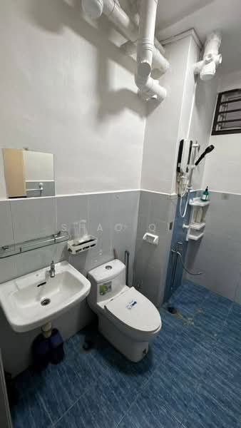 Apartment for Sale at Indah Court Apartment - Shao Qi - Bathroom - PropertyGuru.com.my