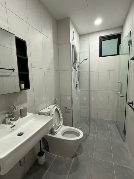 Servis Apartment untuk Disewa di Ruby Seapark - Lena Green - Bathroom - PropertyGuru.com.my