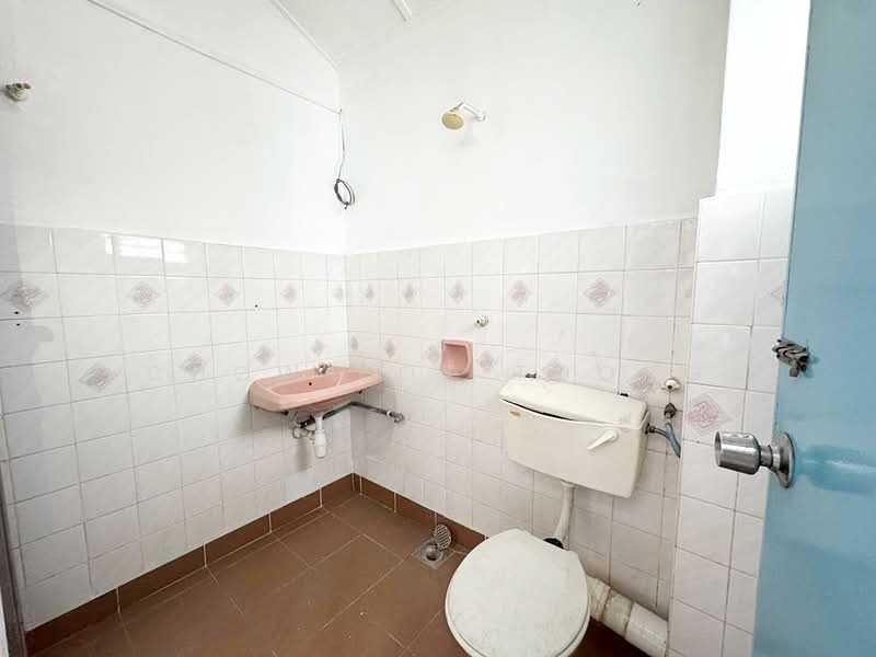 2-storey Terraced House for Sale in Puchong (Selangor) - Chow Kok Toong - Bathroom - PropertyGuru.com.my