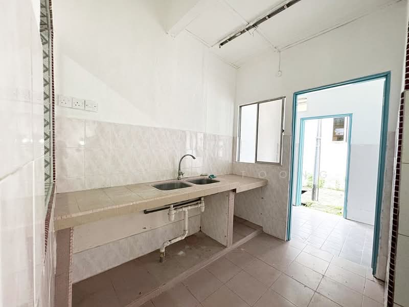 2-storey Terraced House for Sale in Puchong (Selangor) - Chow Kok Toong - Kitchen - PropertyGuru.com.my