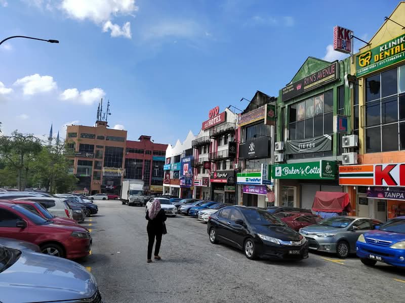 Shop for Rent in Seksyen 9 (Shah Alam) - Lim Tian Hook - Exterior - PropertyGuru.com.my