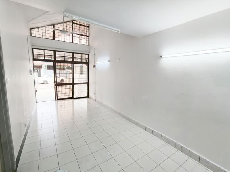 1.5-storey Terraced House for Sale in Taman Molek (Johor Bahru) - Alex Lim - Interior - PropertyGuru.com.my