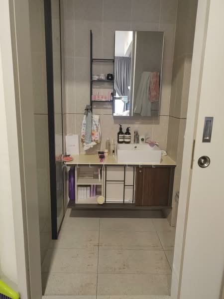 Service Residence for Rent at Millerz Square Serviced Residence - Ally Lee - Bathroom - PropertyGuru.com.my