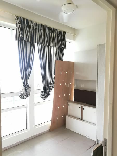 Servis Apartment untuk Disewa di Garden Plaza - Song Han - Balcony - PropertyGuru.com.my