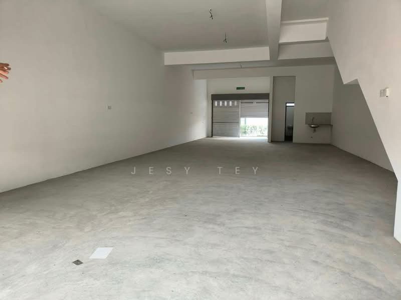 Shop / Office for Rent in Bandar Cemerlang (Ulu Tiram) - Jesy Tey - Interior - PropertyGuru.com.my