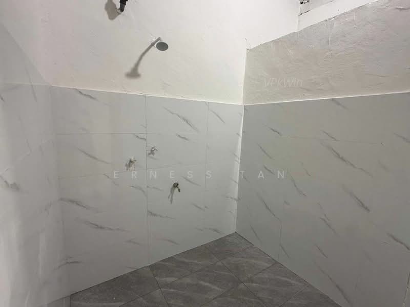 1-storey Terraced House for Sale in Taman Gelang Emas (Gelang Patah) - Erness Tan - Bathroom - PropertyGuru.com.my