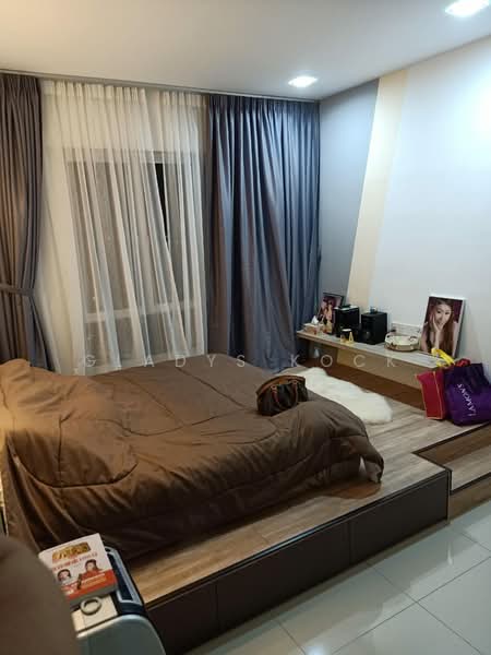Condominium for Rent at Solaria Residences - Gladys Kock - Bedroom - PropertyGuru.com.my