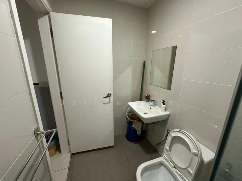 Servis Apartment untuk Disewa di Continew - Jayden Chik - Bathroom - PropertyGuru.com.my