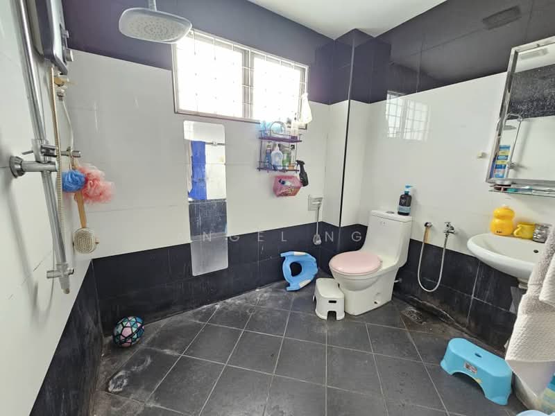 Rumah Teres 2 Tingkat untuk Dijual di Bandar Damai Perdana (Cheras) - Angel Ng - Bathroom - PropertyGuru.com.my