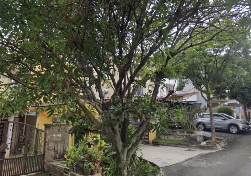 3-storey Terraced House for Sale in Batu Caves (Selangor) - Robin Tchong - Exterior - PropertyGuru.com.my