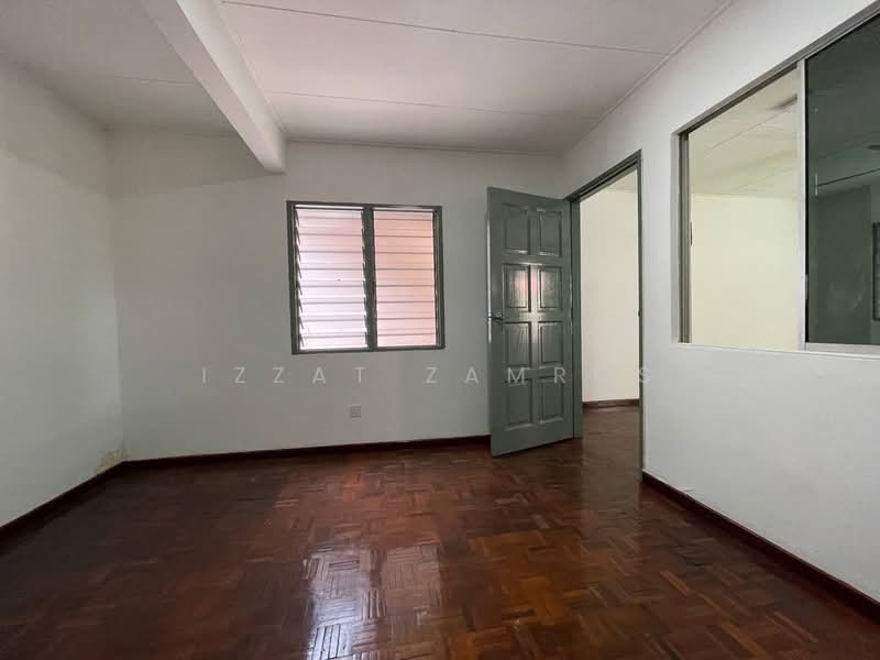 1.5-storey Terraced House for Sale in Bandar Baru Sri Petaling (Sri Petaling) - Izzat Zamros - Interior - PropertyGuru.com.my