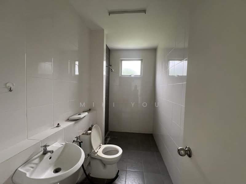 2-storey Terraced House for Sale in Kota Kemuning (Shah Alam) - Miki You - Bathroom - PropertyGuru.com.my