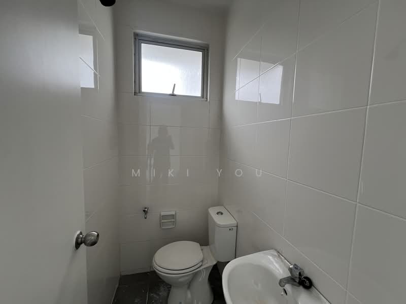 2-storey Terraced House for Sale in Kota Kemuning (Shah Alam) - Miki You - Bathroom - PropertyGuru.com.my