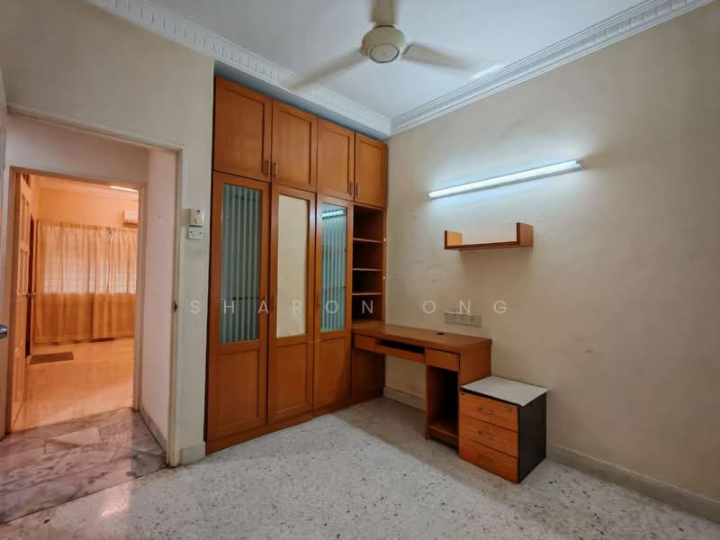 Apartment for Sale at Mutiara Court - Sharon Ong - Bedroom - PropertyGuru.com.my